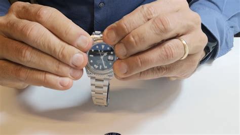 come smontare il vetro del rolex site orologi.forumfree.it|Tutorial: come sostituire il vetro degli orologi (anello in plastica di .